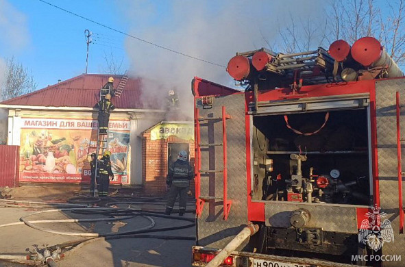 В Иванове на пожаре в продовольственном магазине погиб мужчина